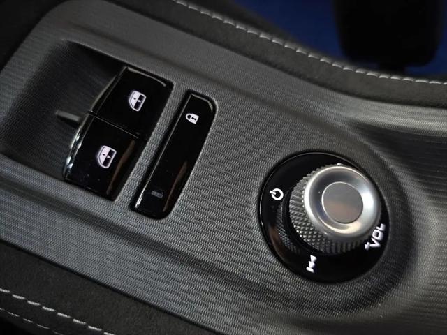 2022 Maserati C20 Standard