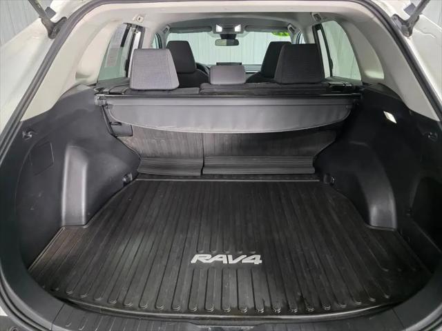 2022 Toyota RAV4 Hybrid LE