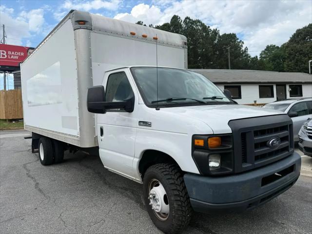 2017 Ford E-350 Cutaway E-350