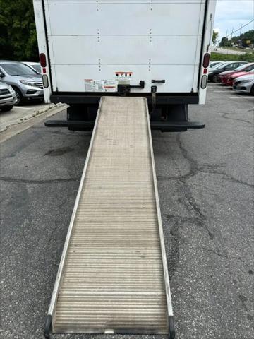 2017 Ford E-350 Cutaway E-350