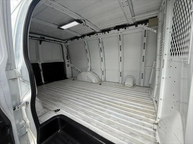 2017 Ford E-350 Cutaway E-350