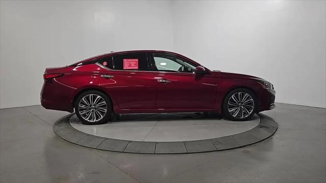 2023 Nissan Altima SL FWD