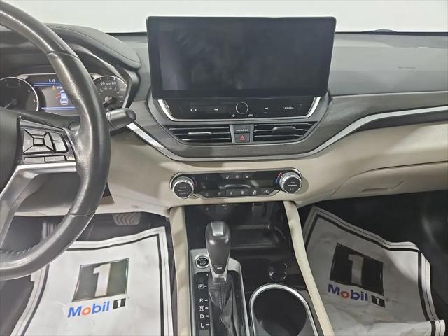 2023 Nissan Altima SL FWD