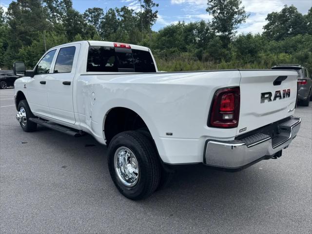 2026 Ram 3500 Tradesman Crew Cab 4x4 8 Box