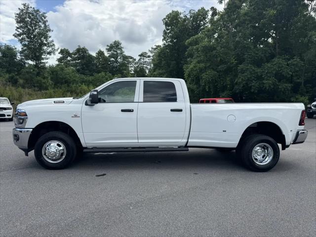 2026 Ram 3500 Tradesman Crew Cab 4x4 8 Box