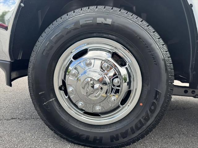 2026 Ram 3500 Tradesman Crew Cab 4x4 8 Box