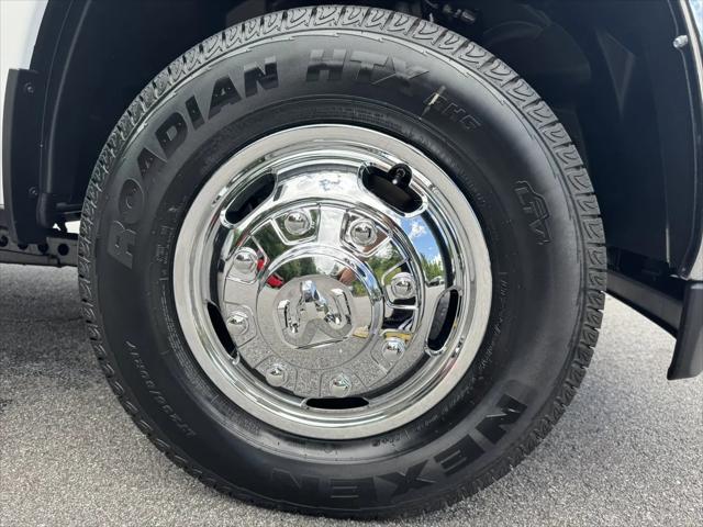 2026 Ram 3500 Tradesman Crew Cab 4x4 8 Box