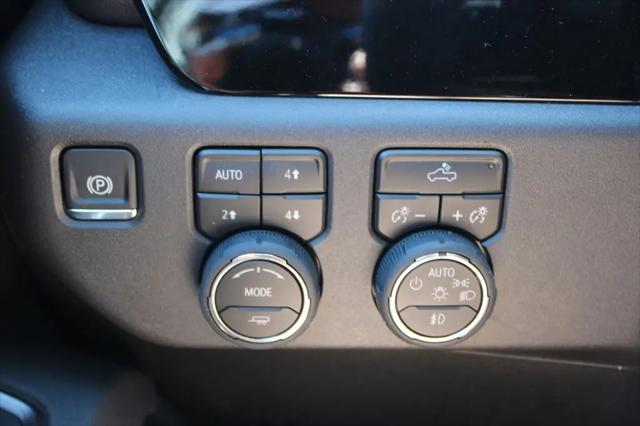 2026 Chevrolet Silverado 1500 4WD Crew Cab Short Bed LT Trail Boss