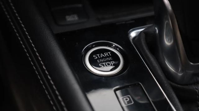 2023 Nissan Kicks SR Xtronic CVT