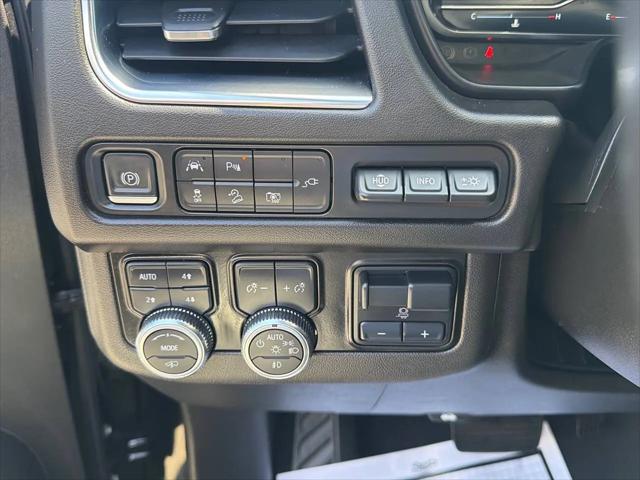2022 GMC Yukon XL 4WD AT4
