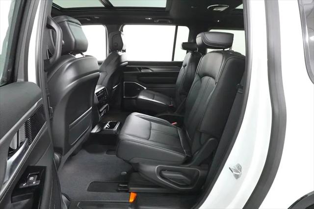 2026 Jeep Grand Wagoneer L 4x4