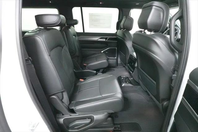 2026 Jeep Grand Wagoneer L 4x4