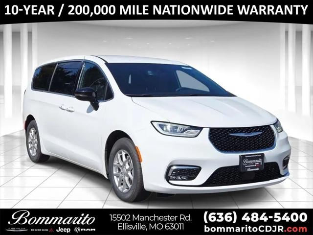 2026 Chrysler Pacifica Select for sale in Ellisville, MO