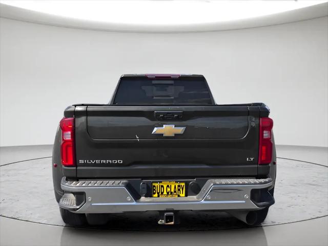 2022 Chevrolet Silverado 3500HD 4WD Crew Cab Long Bed LT