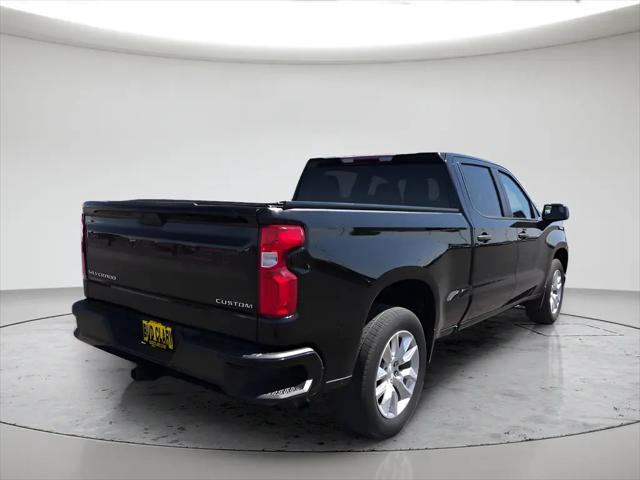 2022 Chevrolet Silverado 1500 4WD Crew Cab Standard Bed Custom