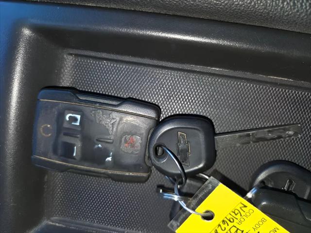 2022 Chevrolet Silverado 1500 4WD Crew Cab Standard Bed Custom