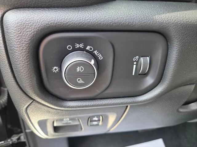 2022 Ram 1500 Big Horn Crew Cab 4x4 5'7" Box
