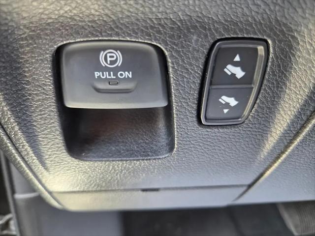2022 Ram 1500 Big Horn Crew Cab 4x4 5'7" Box