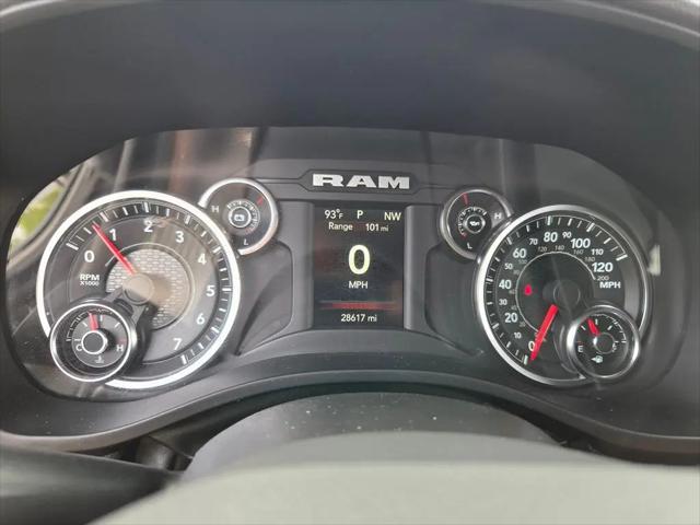 2022 Ram 1500 Big Horn Crew Cab 4x4 5'7" Box