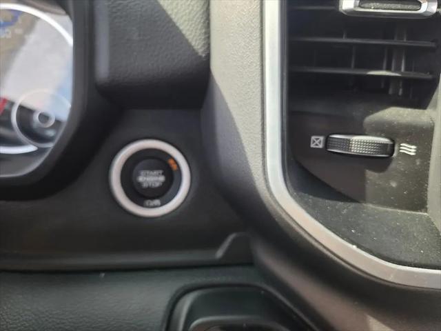 2022 Ram 1500 Big Horn Crew Cab 4x4 5'7" Box