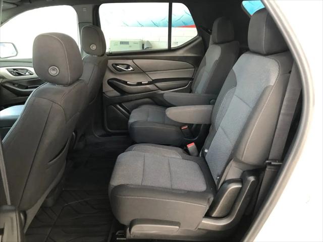 2023 Chevrolet Traverse FWD LT Cloth