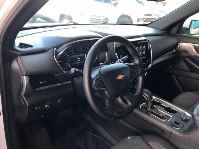 2023 Chevrolet Traverse FWD LT Cloth