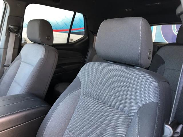 2023 Chevrolet Traverse FWD LT Cloth