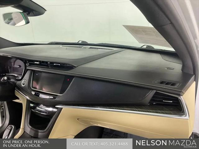 2017 Cadillac XT5 Standard
