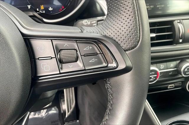 2025 Alfa Romeo Giulia Tributo Italiano AWD