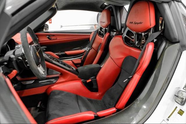 2015 Porsche 918 Spyder Base AWD 2dr Convertible w/ We