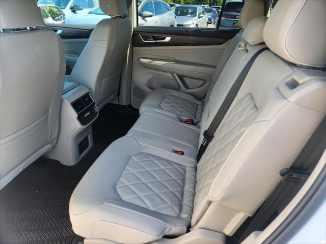 2025 Volkswagen Atlas 2.0T SEL Premium R-Line