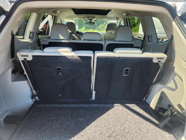2025 Volkswagen Atlas 2.0T SEL Premium R-Line
