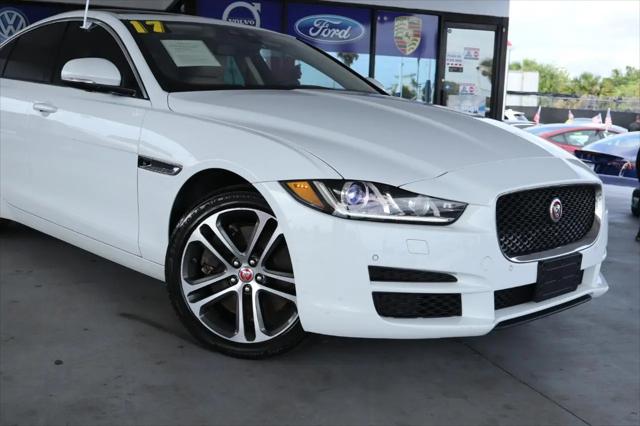 2017 Jaguar XE 35t Premium
