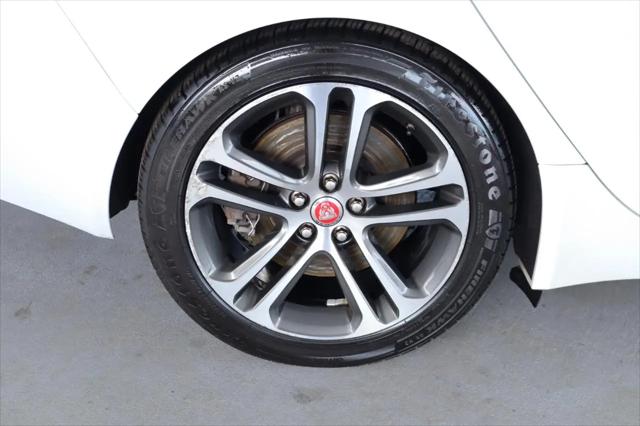2017 Jaguar XE 35t Premium