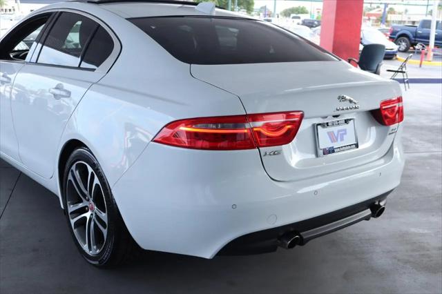 2017 Jaguar XE 35t Premium