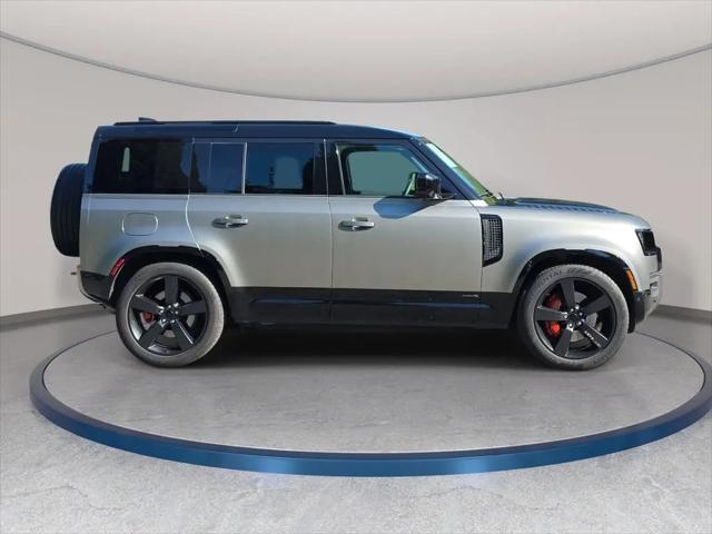 2025 Land Rover Defender 110 P400 X