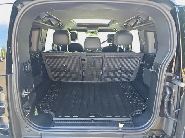 2025 Land Rover Defender 110 P400 X