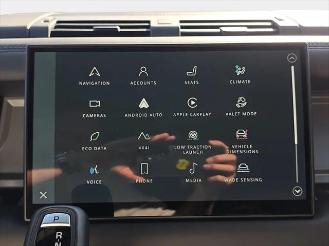 2025 Land Rover Defender 110 P400 X