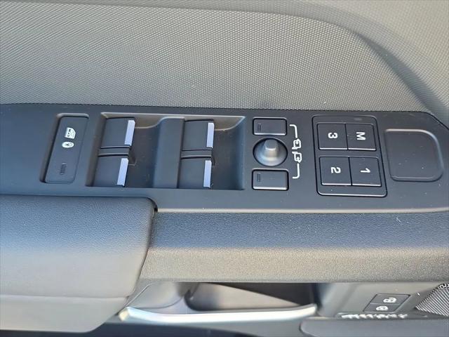 2025 Land Rover Defender 110 P400 X