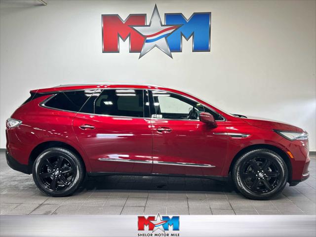 2023 Buick Enclave Essence AWD 2023 Buick Enclave Essence AWD