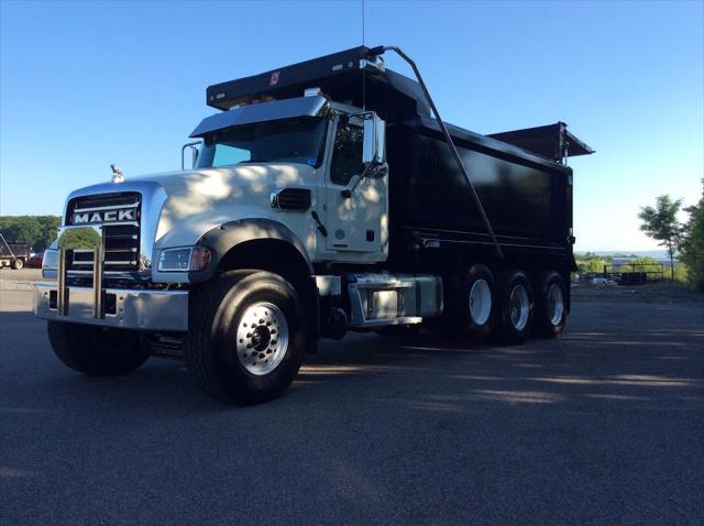2025 Mack Granite 
