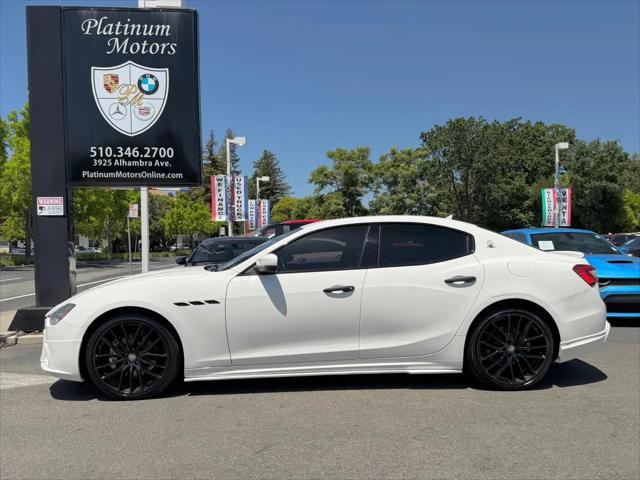 2017 Maserati Ghibli Standard