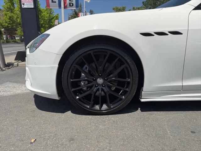 2017 Maserati Ghibli Standard