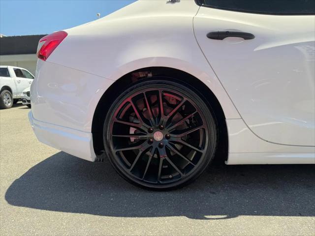 2017 Maserati Ghibli Standard