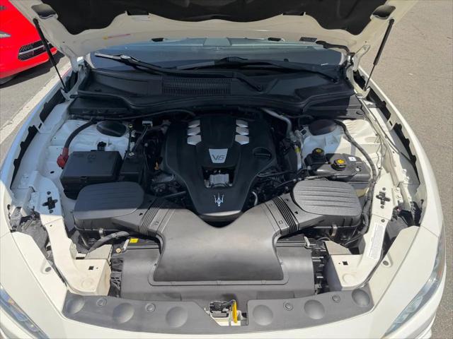 2017 Maserati Ghibli Standard