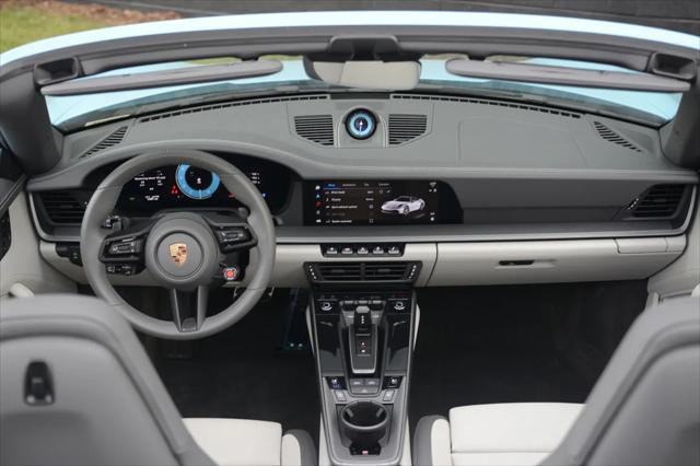 2025 Porsche 911 Carrera Cabriolet