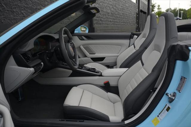 2025 Porsche 911 Carrera Cabriolet