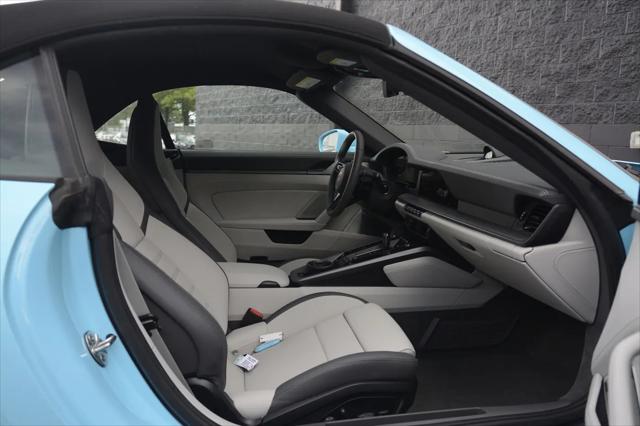 2025 Porsche 911 Carrera Cabriolet