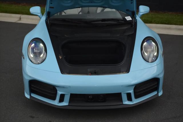 2025 Porsche 911 Carrera Cabriolet