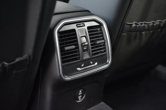2022 Porsche Macan S